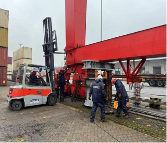 向春節(jié)堅守崗位的“華新人”致敬！